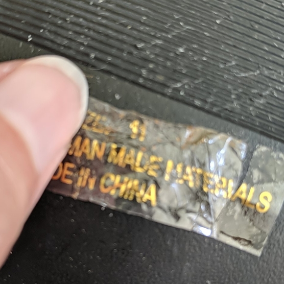 Heels - Picture 7 of 7